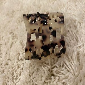 Tortoiseshell black and white cuff bracelet